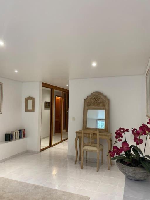 T2 Avec Jardin Et Piscine Privee Daire Velaux Dış mekan fotoğraf