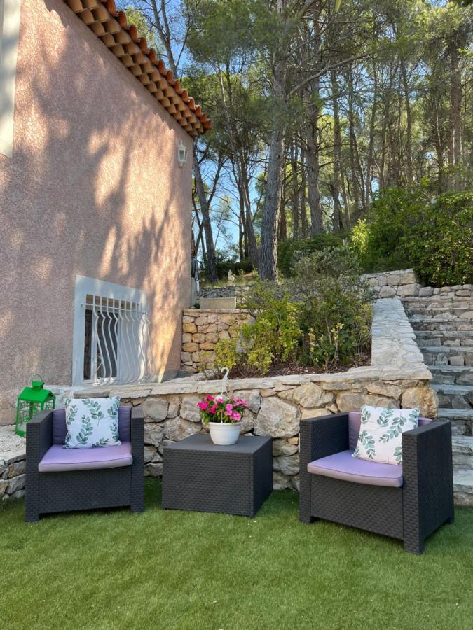 T2 Avec Jardin Et Piscine Privee Daire Velaux Dış mekan fotoğraf